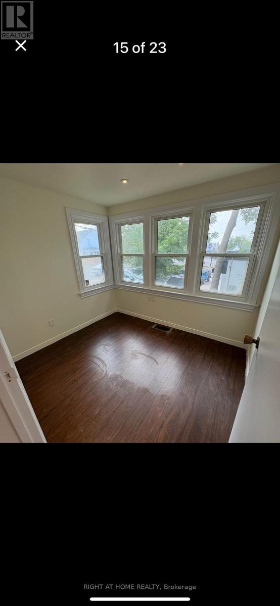 












4287 QUEEN  (MAIN UNIT ) STREET

,
Lincoln (Beamsville),




Ontario
L0R1B0


