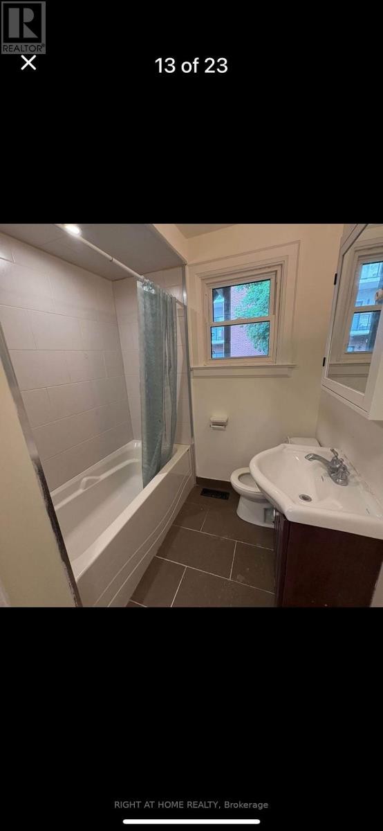 












4287 QUEEN  (MAIN UNIT ) STREET

,
Lincoln (Beamsville),




Ontario
L0R1B0

