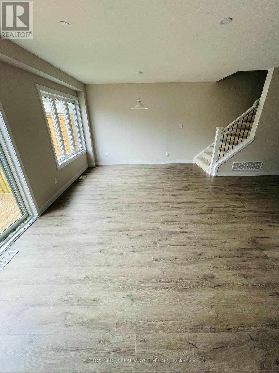 












4 - 160 STANLEY STREET

,
Norfolk (Simcoe),




Ontario
N3Y0G6

