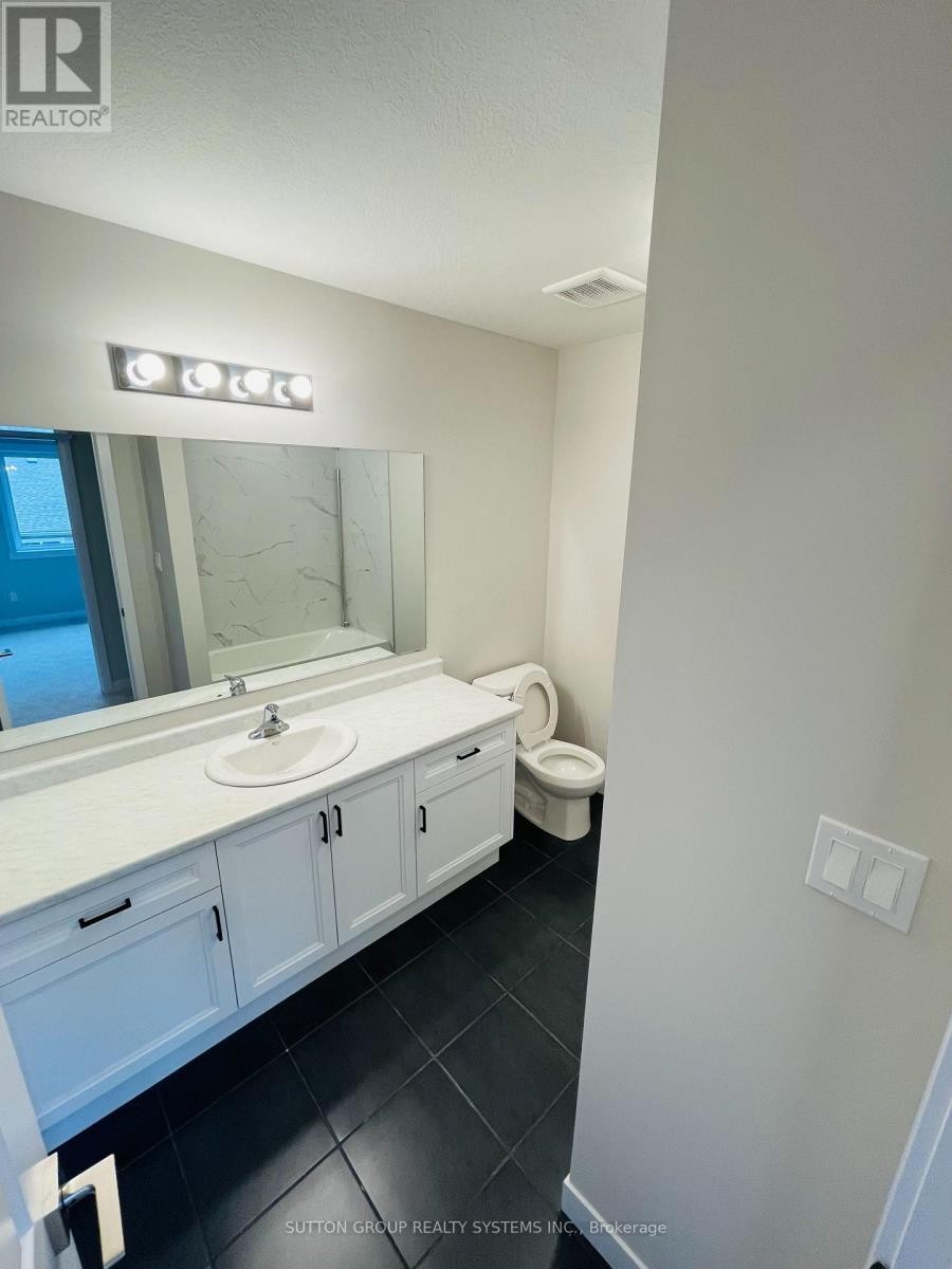 












4 - 160 STANLEY STREET

,
Norfolk (Simcoe),




Ontario
N3Y0G6

