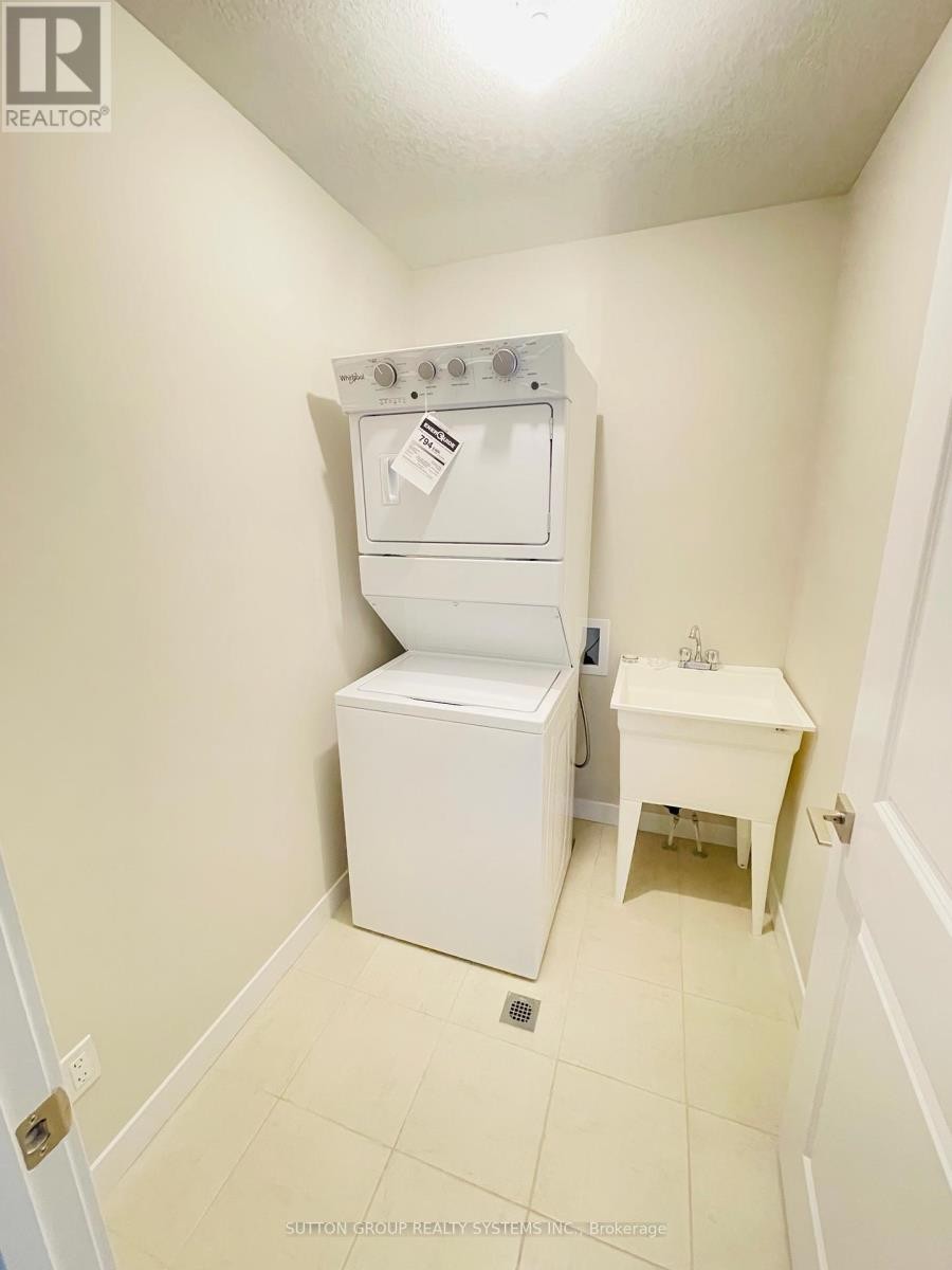 












4 - 160 STANLEY STREET

,
Norfolk (Simcoe),




Ontario
N3Y0G6

