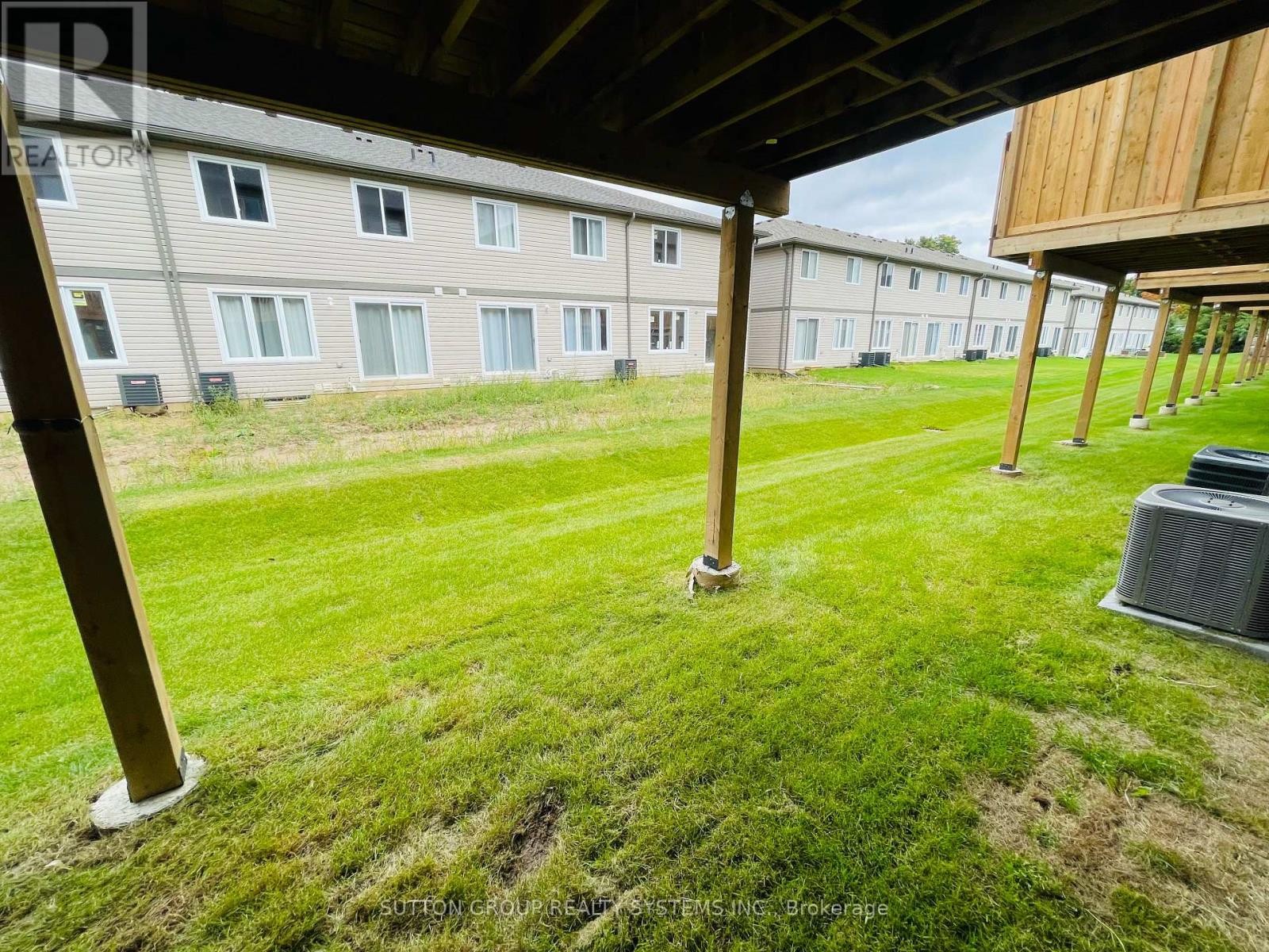 












4 - 160 STANLEY STREET

,
Norfolk (Simcoe),




Ontario
N3Y0G6

