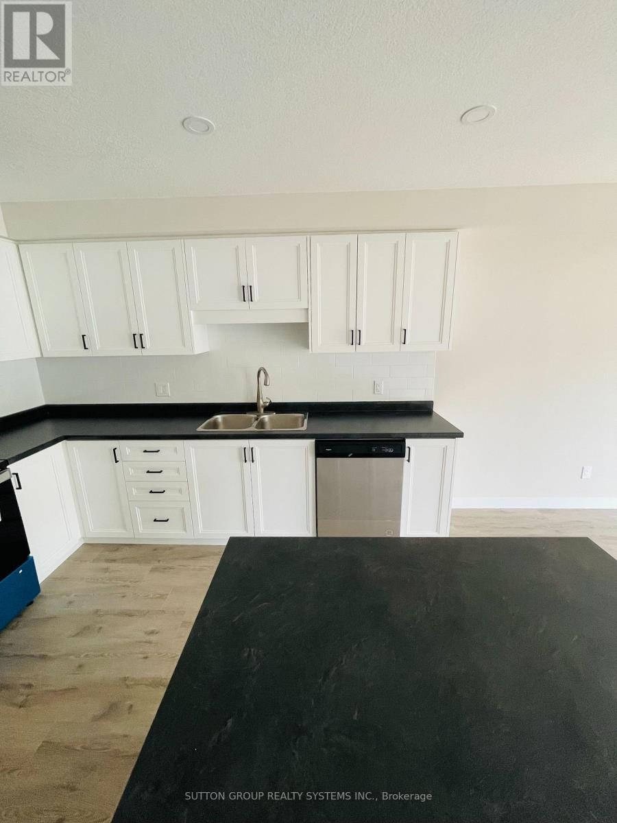 












4 - 160 STANLEY STREET

,
Norfolk (Simcoe),




Ontario
N3Y0G6

