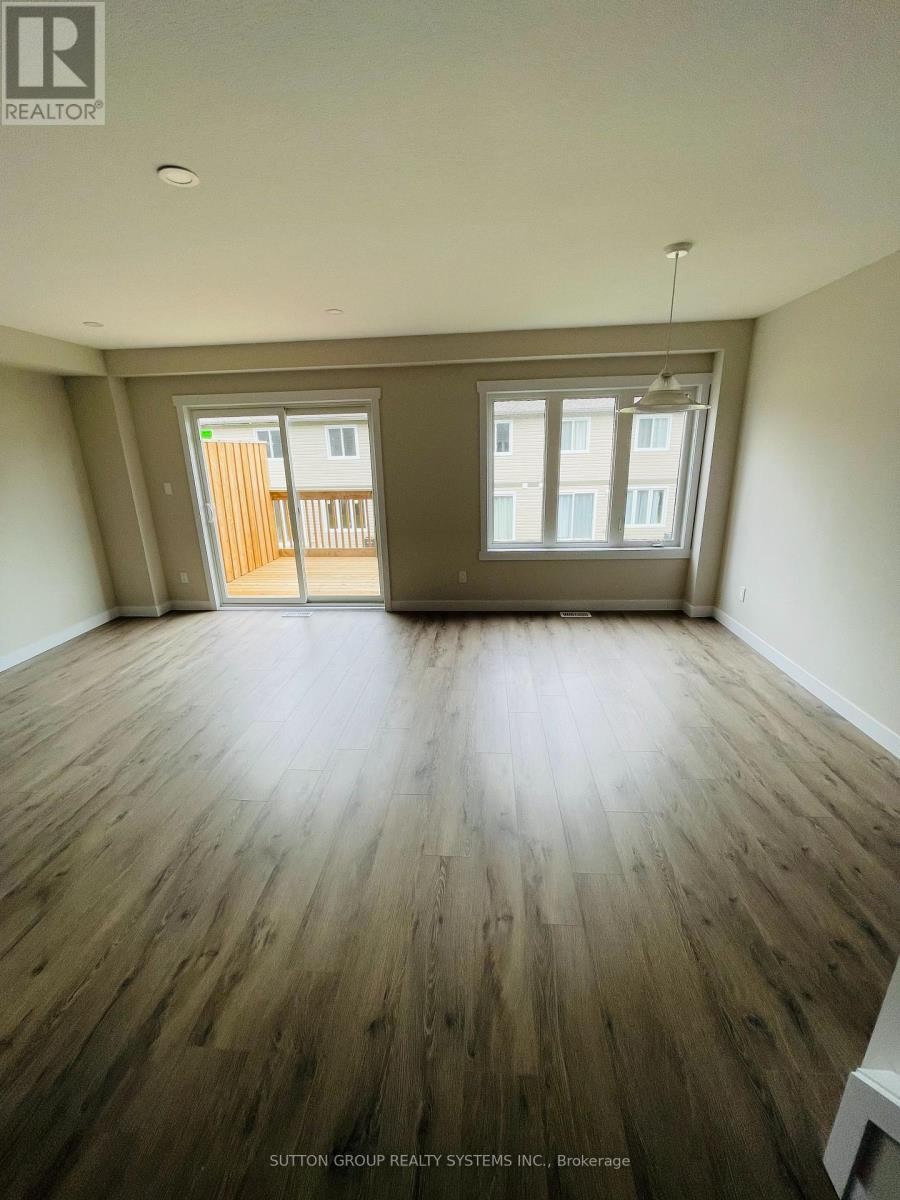 












4 - 160 STANLEY STREET

,
Norfolk (Simcoe),




Ontario
N3Y0G6

