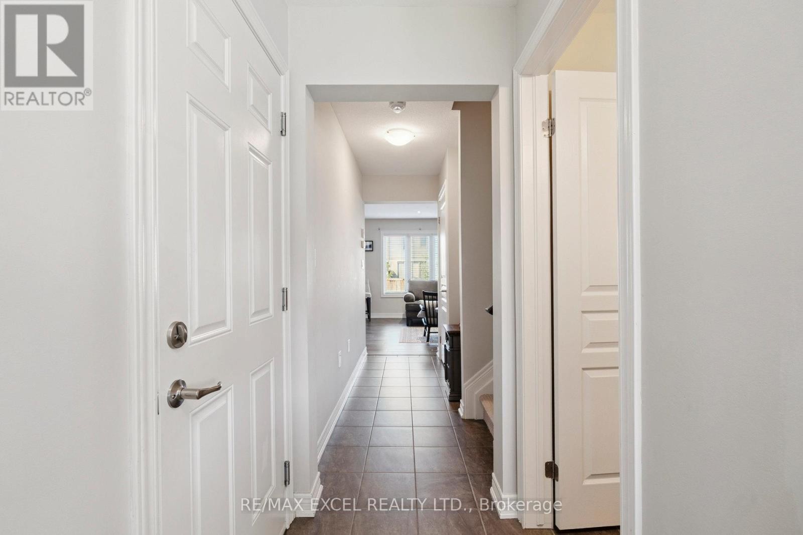 












6401 SHAPTON CRESCENT

,
Niagara Falls (Forestview),




Ontario
L2H0L8

