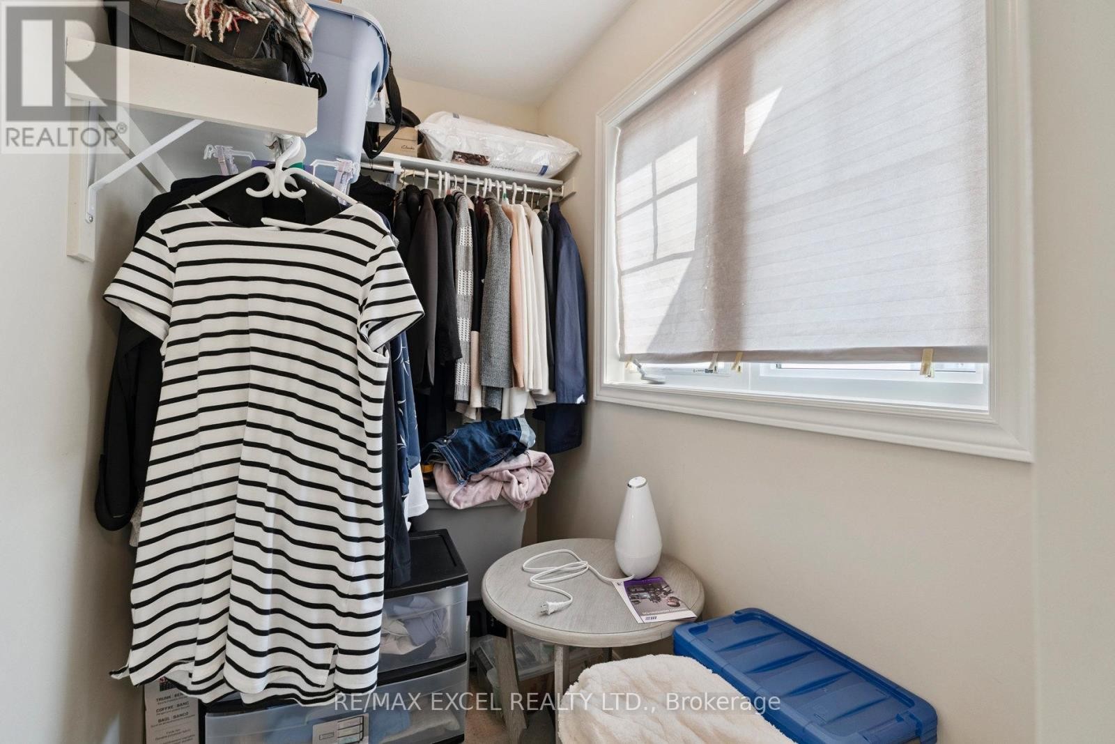 












6401 SHAPTON CRESCENT

,
Niagara Falls (Forestview),




Ontario
L2H0L8


