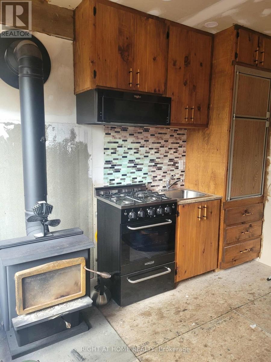 












94 DR. MCLAY DRIVE

,
Assiginack,







Ontario
P0P1Z0

