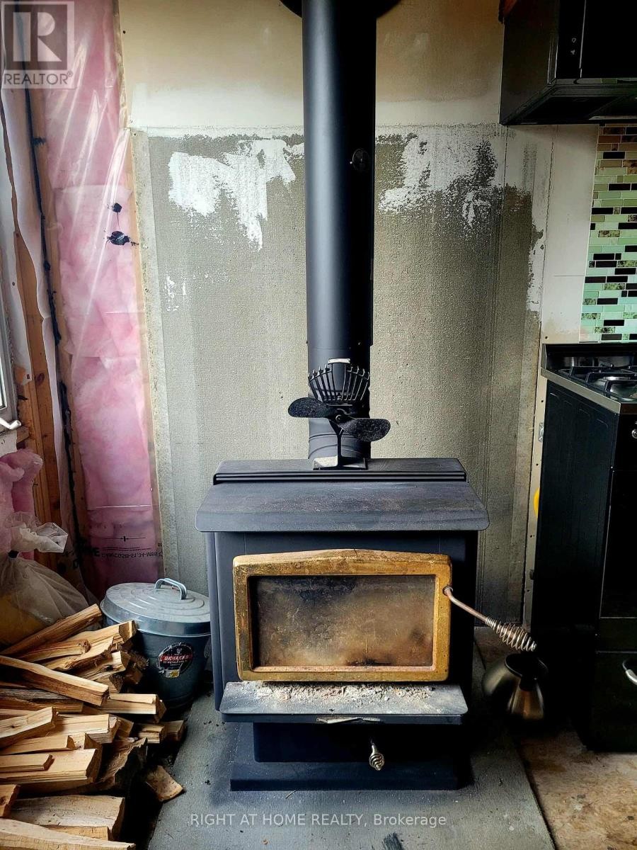 












94 DR. MCLAY DRIVE

,
Assiginack,







Ontario
P0P1Z0

