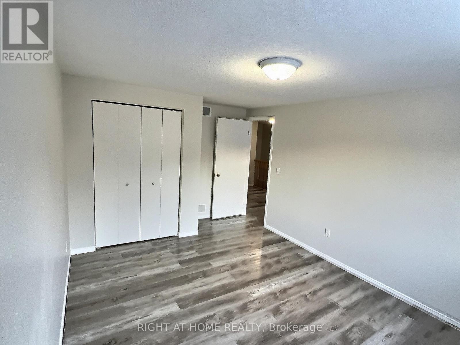 












385 HAVENDALE CRESCENT

,
Waterloo,




Ontario
N2T2T4

