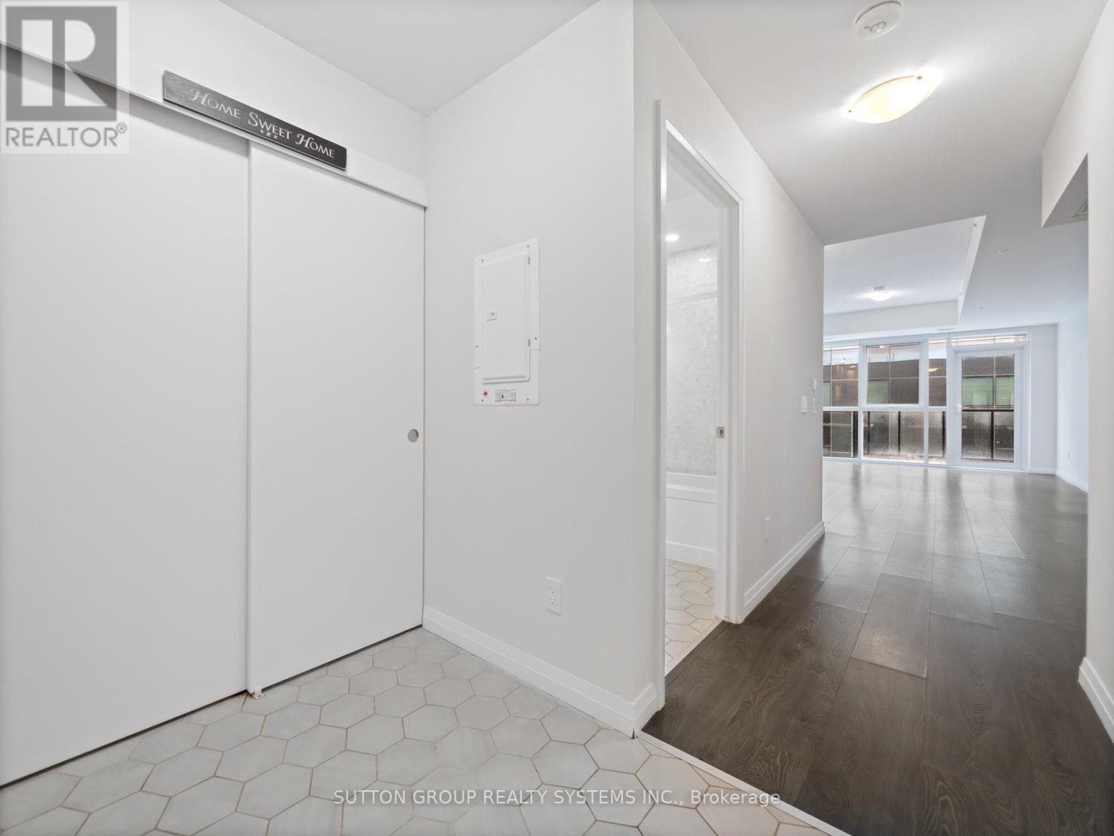 












404 - 108 GARMENT STREET

,
Kitchener,




Ontario
N2G0E2

