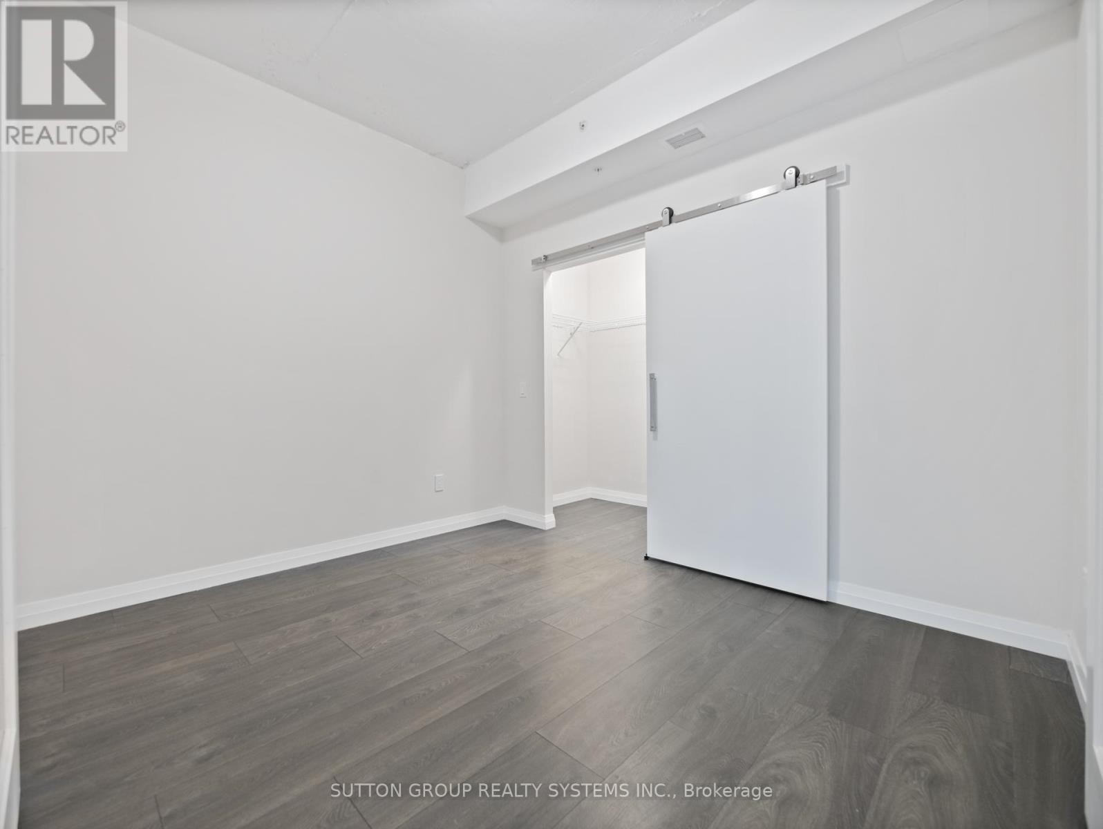 












404 - 108 GARMENT STREET

,
Kitchener,




Ontario
N2G0E2

