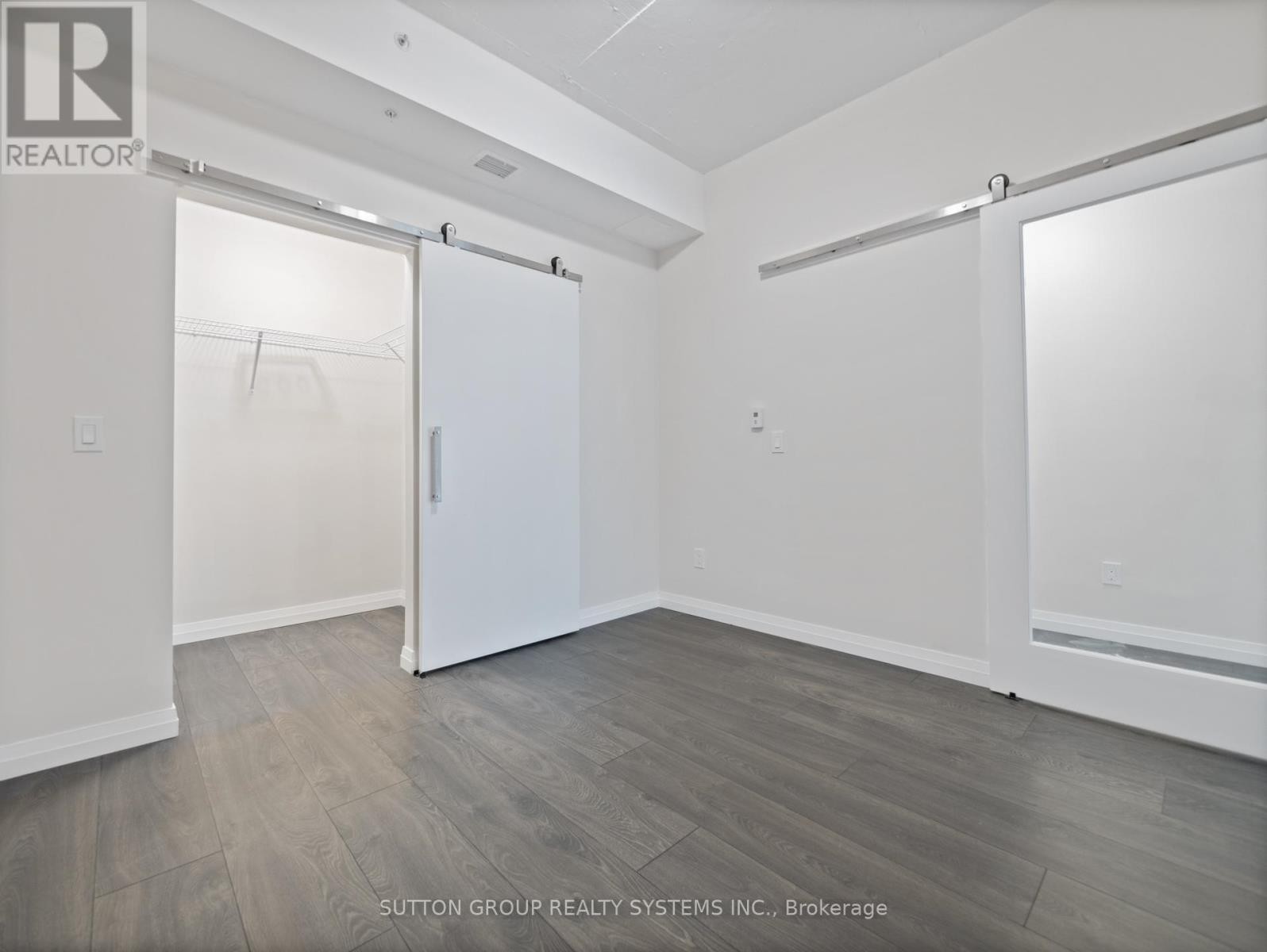 












404 - 108 GARMENT STREET

,
Kitchener,




Ontario
N2G0E2

