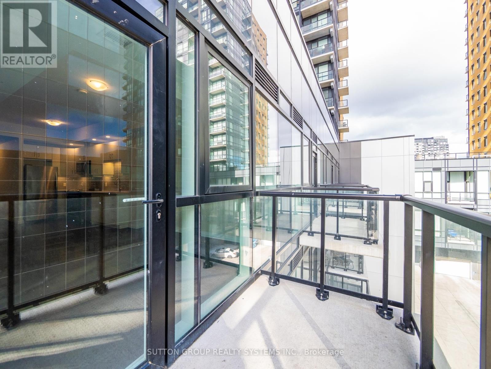 












404 - 108 GARMENT STREET

,
Kitchener,




Ontario
N2G0E2

