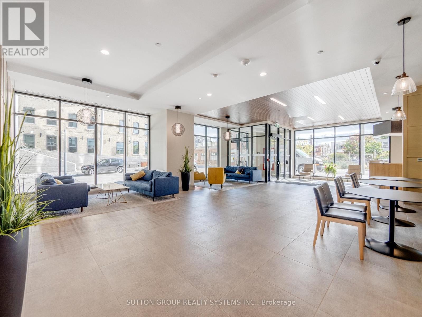 












404 - 108 GARMENT STREET

,
Kitchener,




Ontario
N2G0E2

