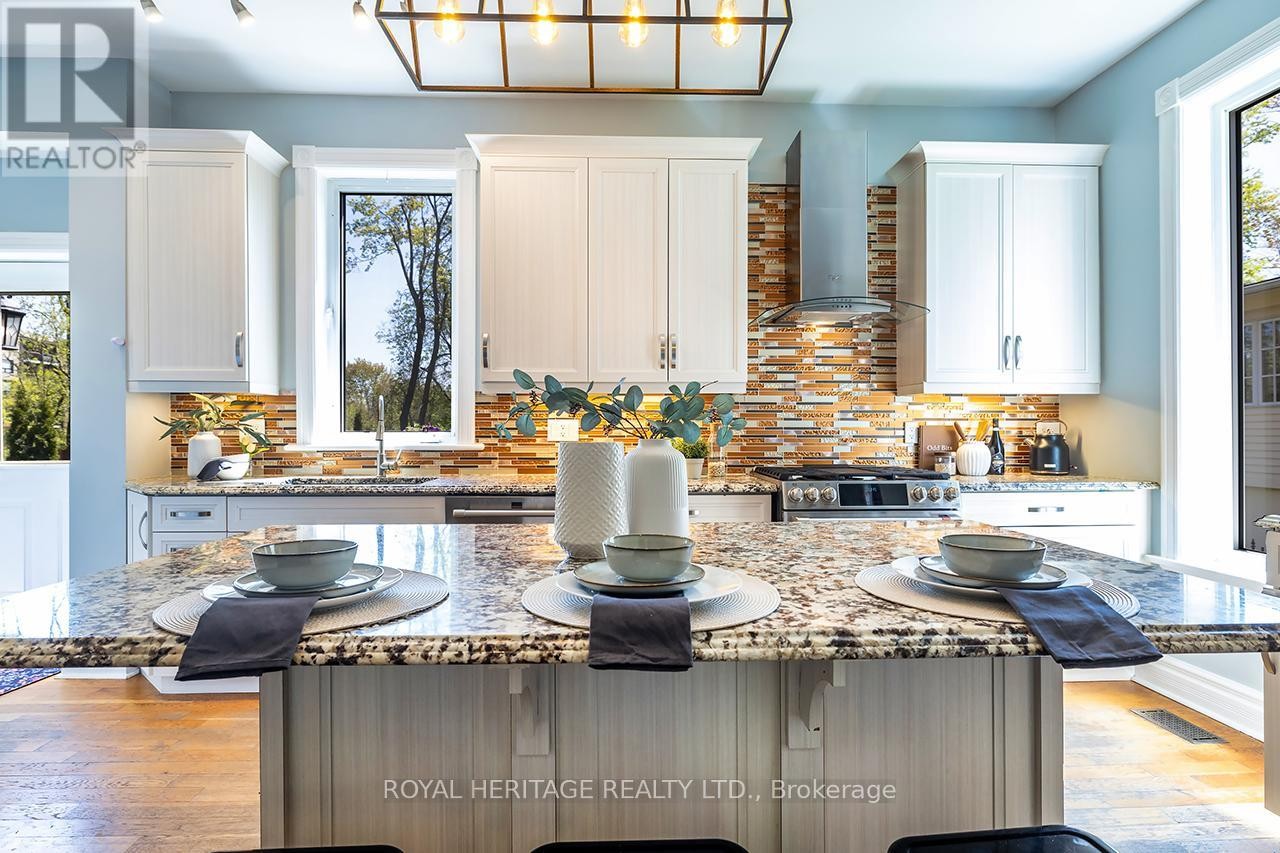 












17 FRANCIS STREET

,
Kawartha Lakes (Lindsay),




Ontario
K9V3R7

