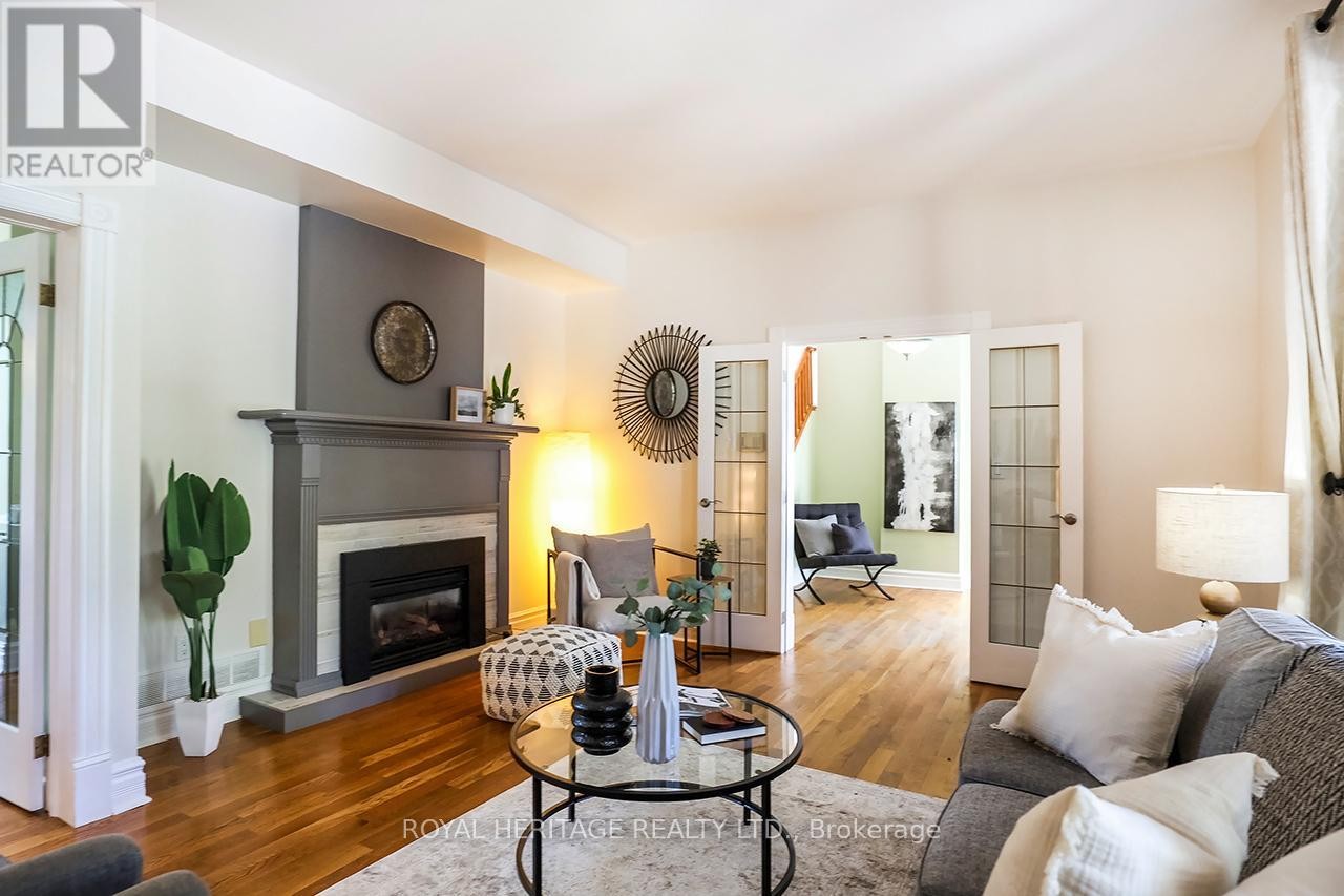 












17 FRANCIS STREET

,
Kawartha Lakes (Lindsay),




Ontario
K9V3R7

