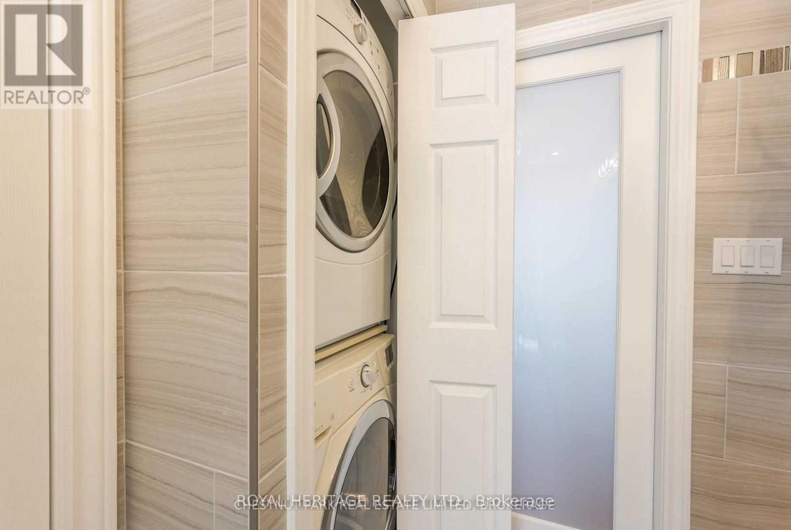 












17 FRANCIS STREET

,
Kawartha Lakes (Lindsay),




Ontario
K9V3R7

