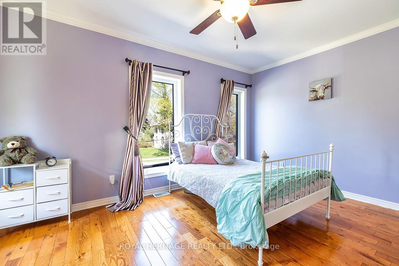 












17 FRANCIS STREET

,
Kawartha Lakes (Lindsay),




Ontario
K9V3R7

