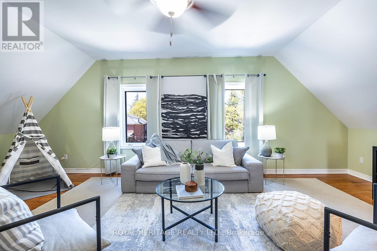 












17 FRANCIS STREET

,
Kawartha Lakes (Lindsay),




Ontario
K9V3R7

