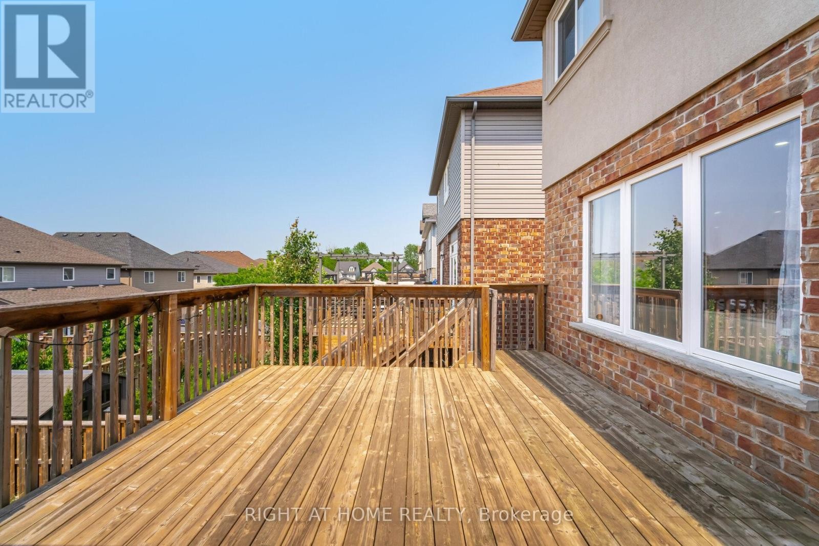 












132 COKER CRESCENT

,
Guelph/Eramosa (Rockwood),




Ontario
N0B2K0

