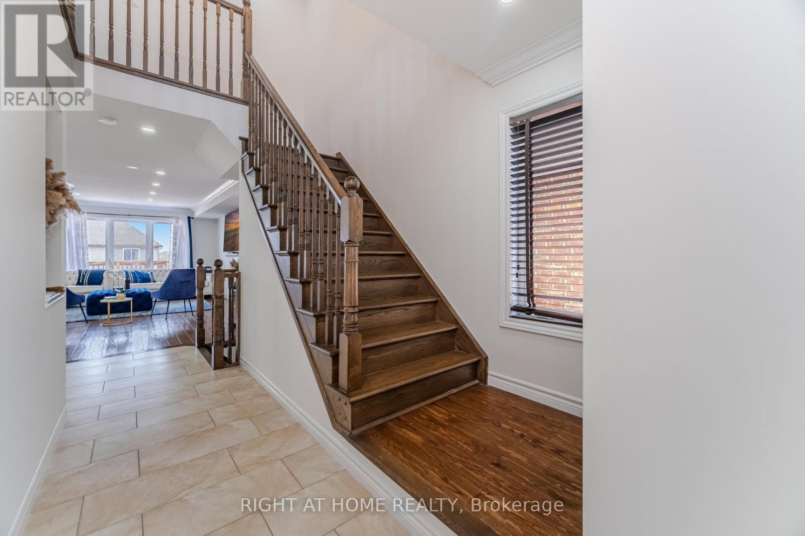 












132 COKER CRESCENT

,
Guelph/Eramosa (Rockwood),




Ontario
N0B2K0

