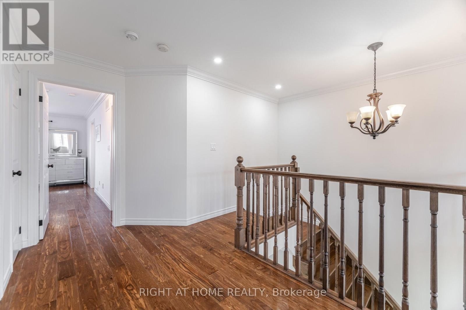 












132 COKER CRESCENT

,
Guelph/Eramosa (Rockwood),




Ontario
N0B2K0

