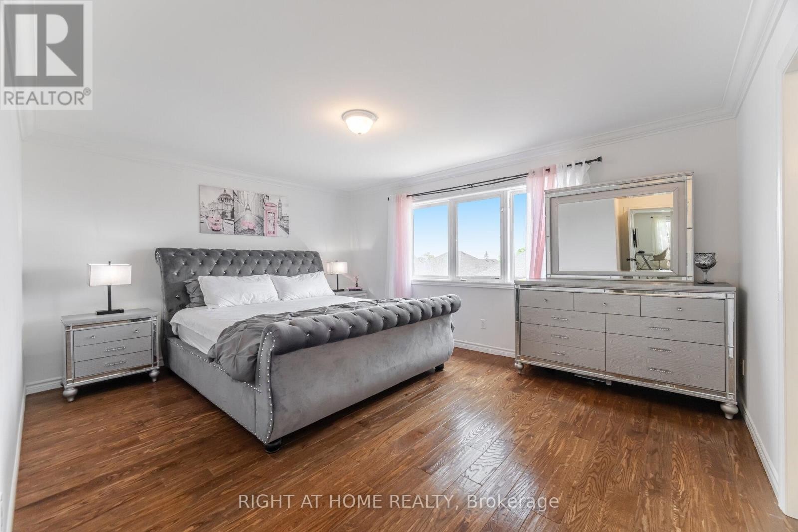 












132 COKER CRESCENT

,
Guelph/Eramosa (Rockwood),




Ontario
N0B2K0

