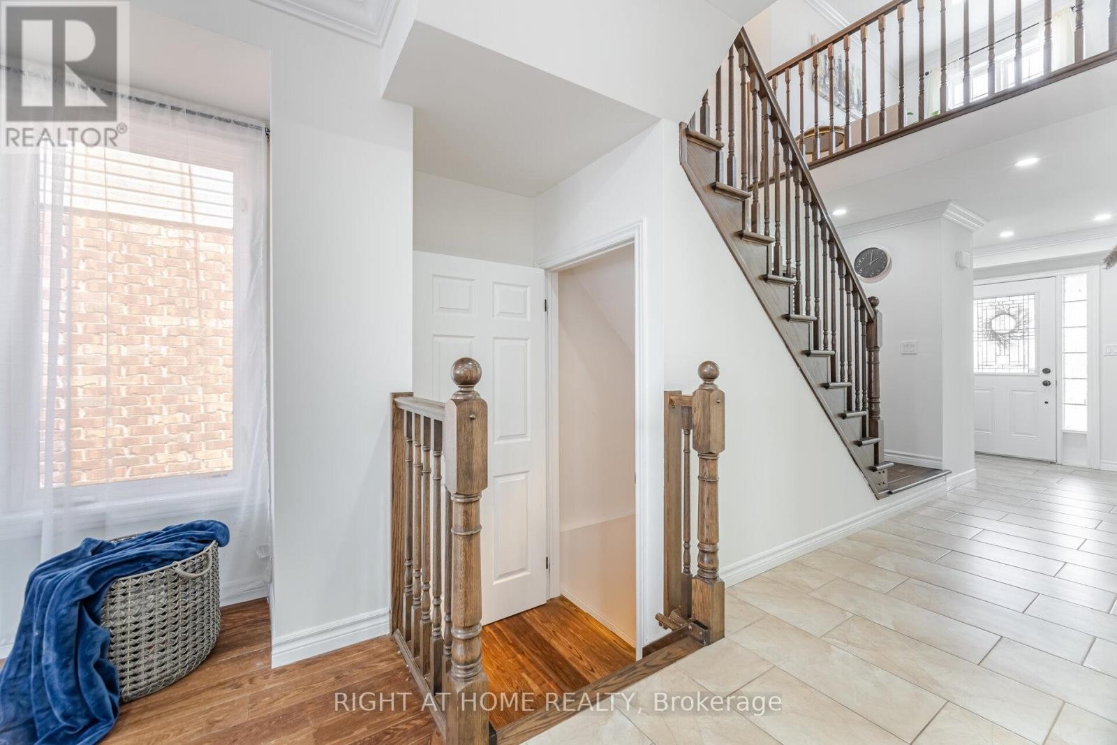 












132 COKER CRESCENT

,
Guelph/Eramosa (Rockwood),




Ontario
N0B2K0

