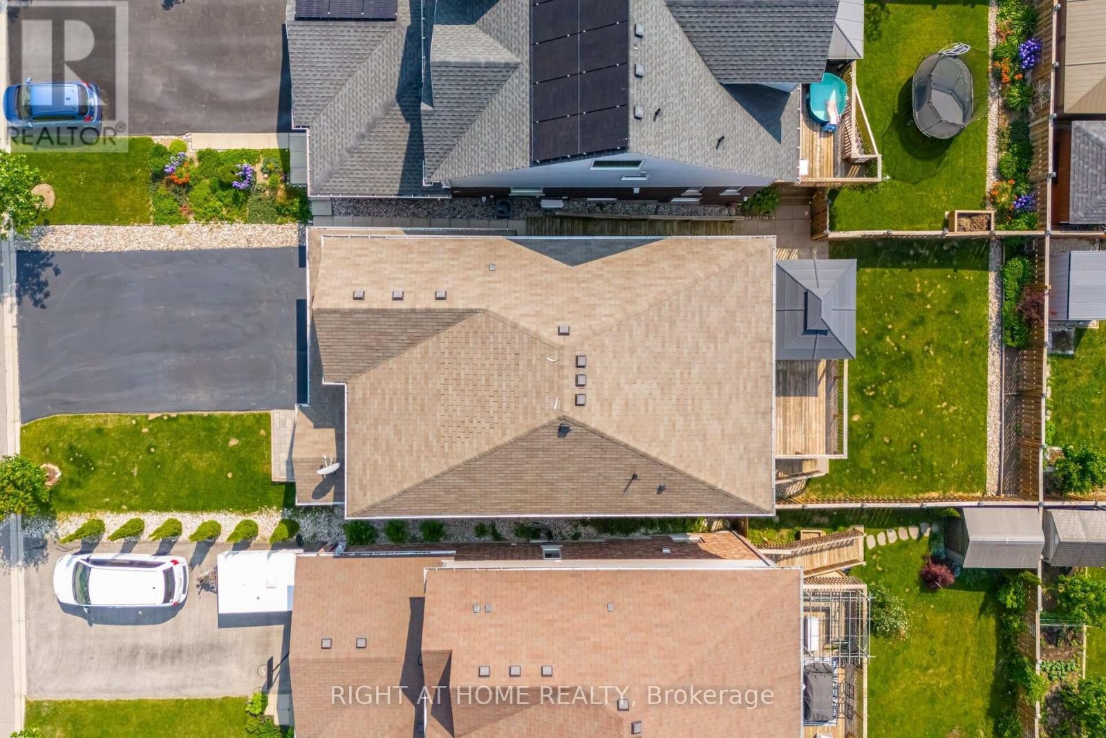 












132 COKER CRESCENT

,
Guelph/Eramosa (Rockwood),




Ontario
N0B2K0

