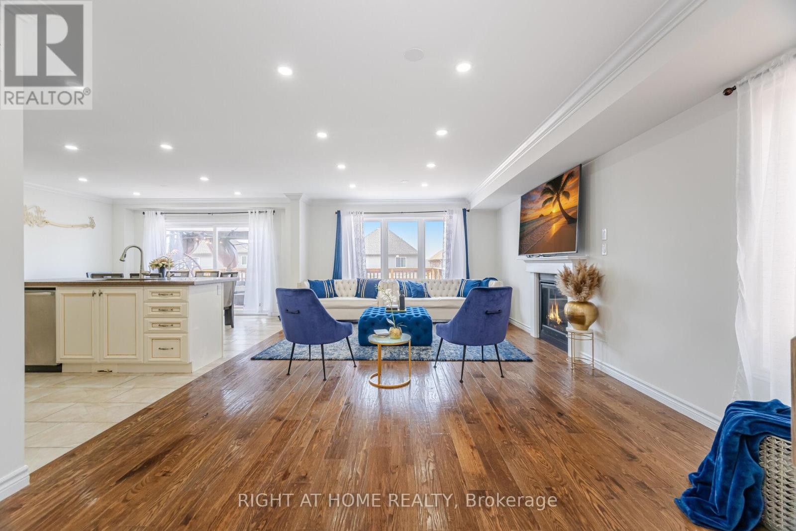 












132 COKER CRESCENT

,
Guelph/Eramosa (Rockwood),




Ontario
N0B2K0

