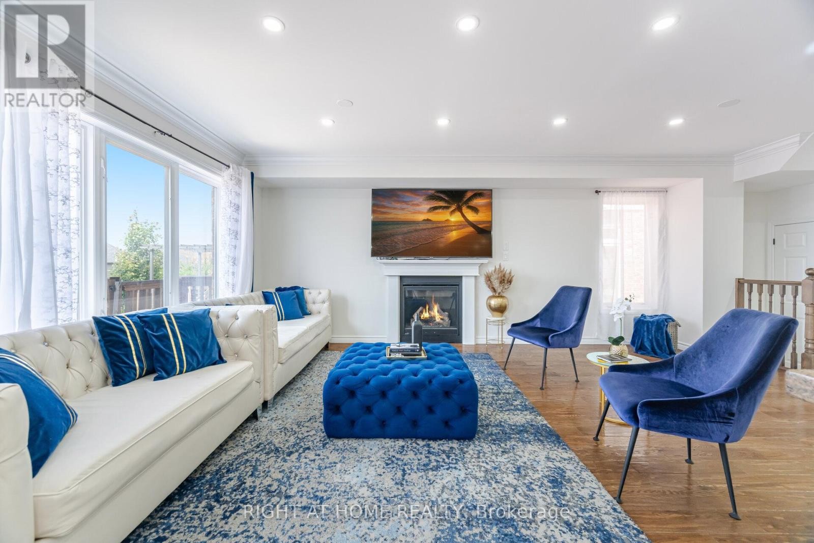 












132 COKER CRESCENT

,
Guelph/Eramosa (Rockwood),




Ontario
N0B2K0

