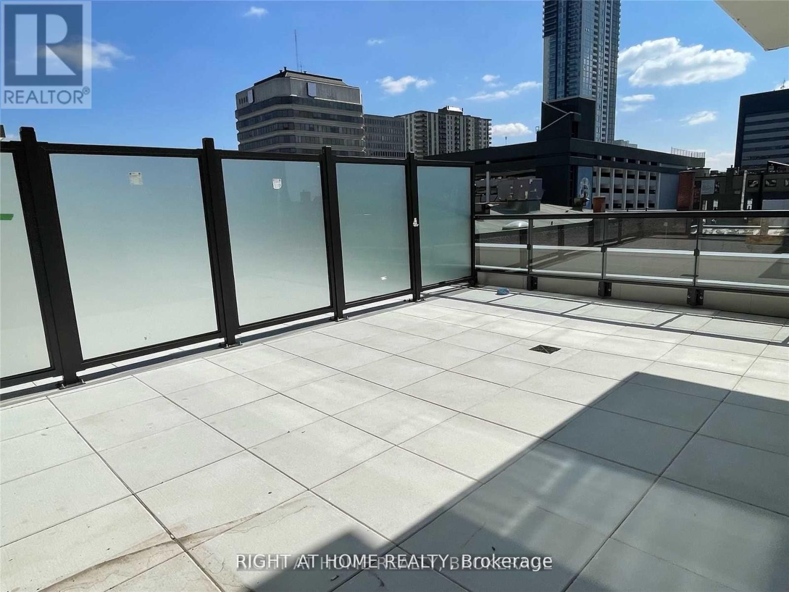 












218 - 55 DUKE STREET W

,
Kitchener,




Ontario
N2H0B4

