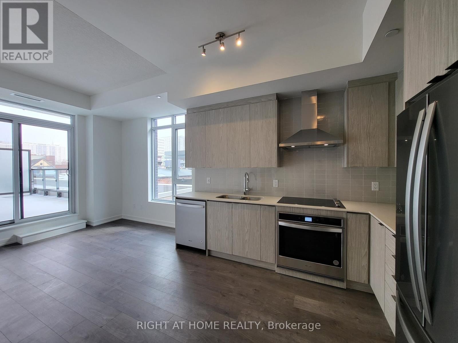 












218 - 55 DUKE STREET W

,
Kitchener,




Ontario
N2H0B4

