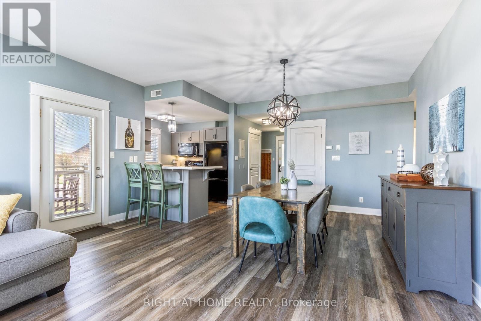 












229 - 130 FAIRWAY COURT

,
Blue Mountains,




Ontario
N3W1Y1

