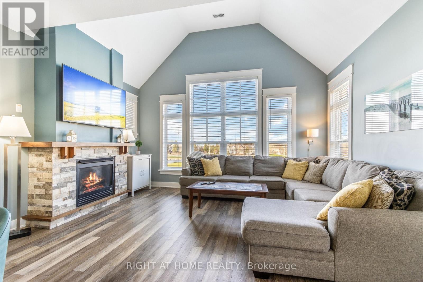 












229 - 130 FAIRWAY COURT

,
Blue Mountains,




Ontario
N3W1Y1

