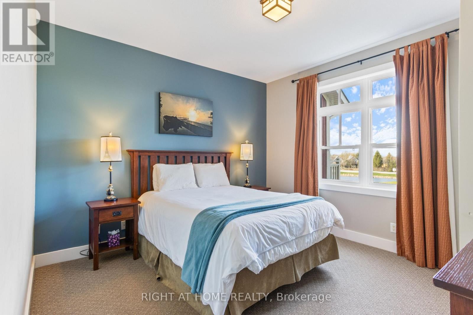 












229 - 130 FAIRWAY COURT

,
Blue Mountains,




Ontario
N3W1Y1

