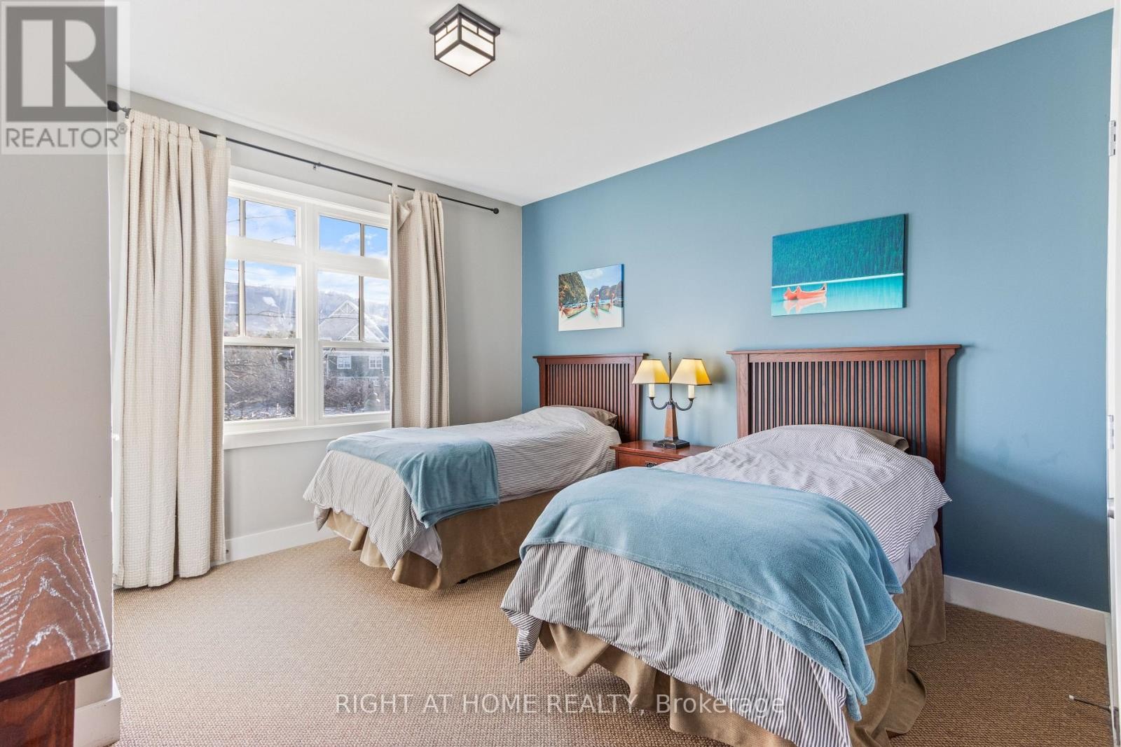 












229 - 130 FAIRWAY COURT

,
Blue Mountains,




Ontario
N3W1Y1

