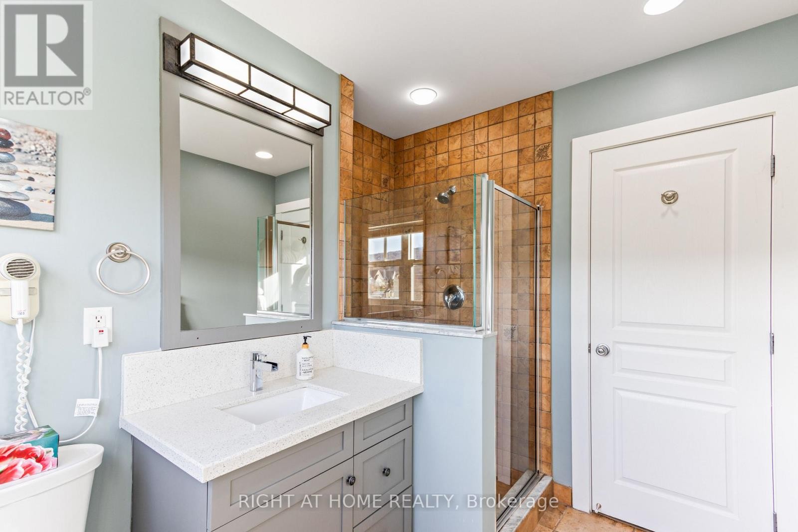 












229 - 130 FAIRWAY COURT

,
Blue Mountains,




Ontario
N3W1Y1

