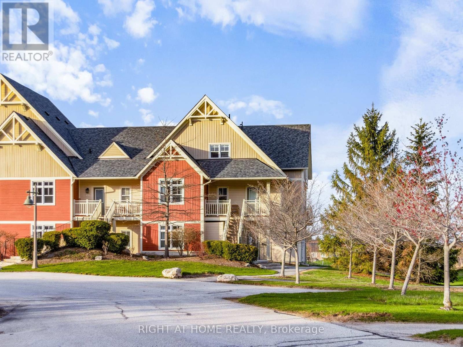 












229 - 130 FAIRWAY COURT

,
Blue Mountains,




Ontario
N3W1Y1

