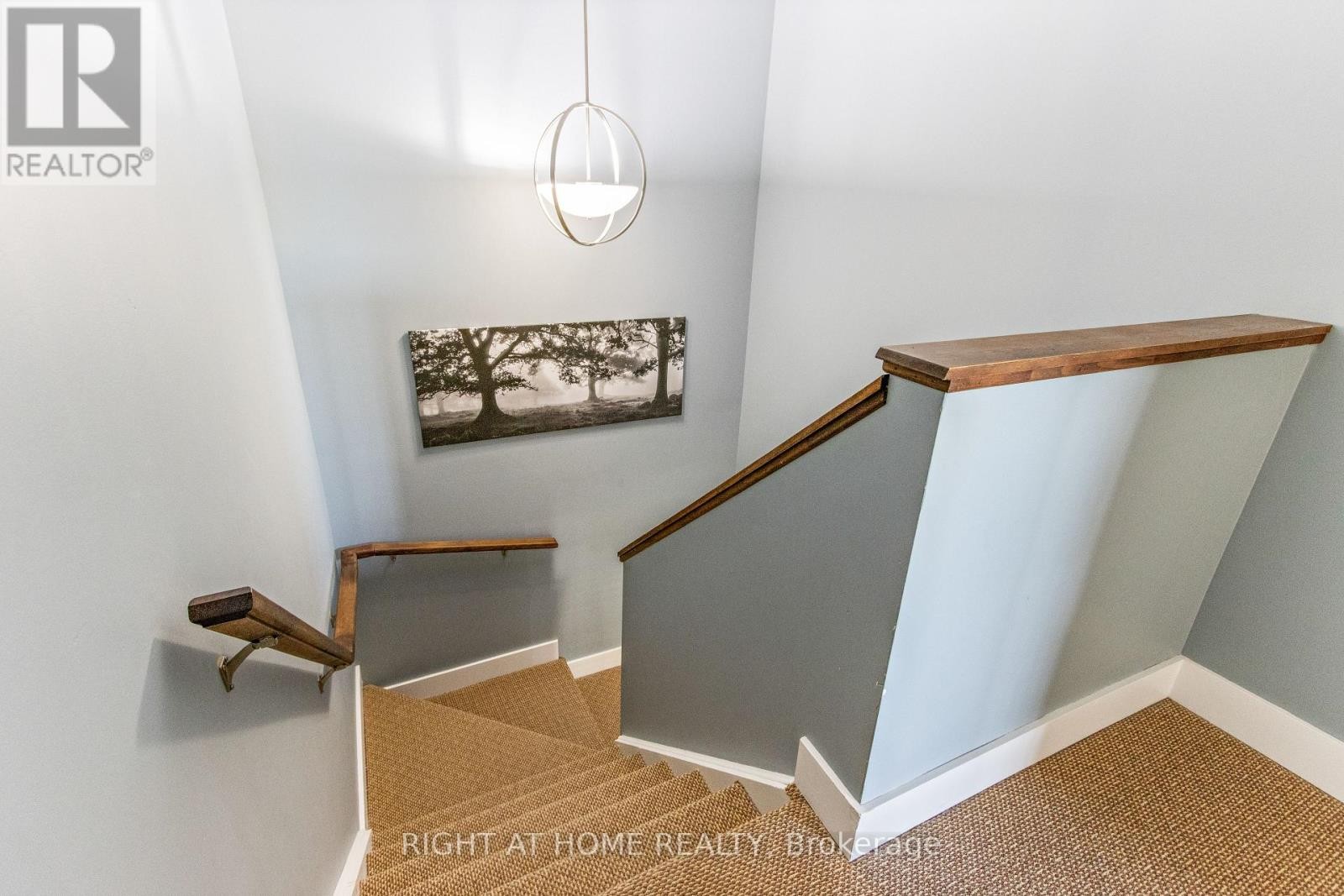 












229 - 130 FAIRWAY COURT

,
Blue Mountains,




Ontario
N3W1Y1

