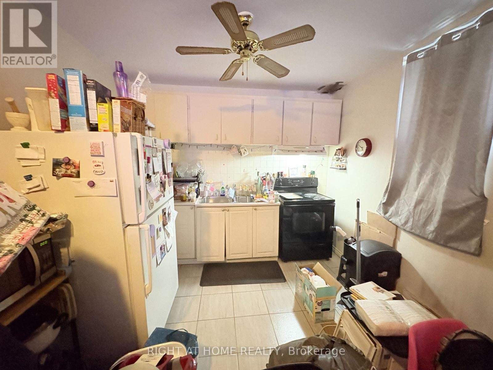 












3 - 279 DROUILLARD ROAD

,
Windsor,




Ontario
N8Y2P4

