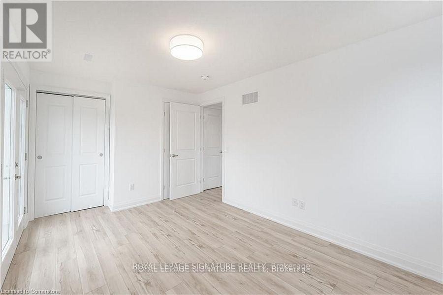 












777 BEACH BOULEVARD

,
Hamilton (Hamilton Beach),




Ontario
L8H6Y5

