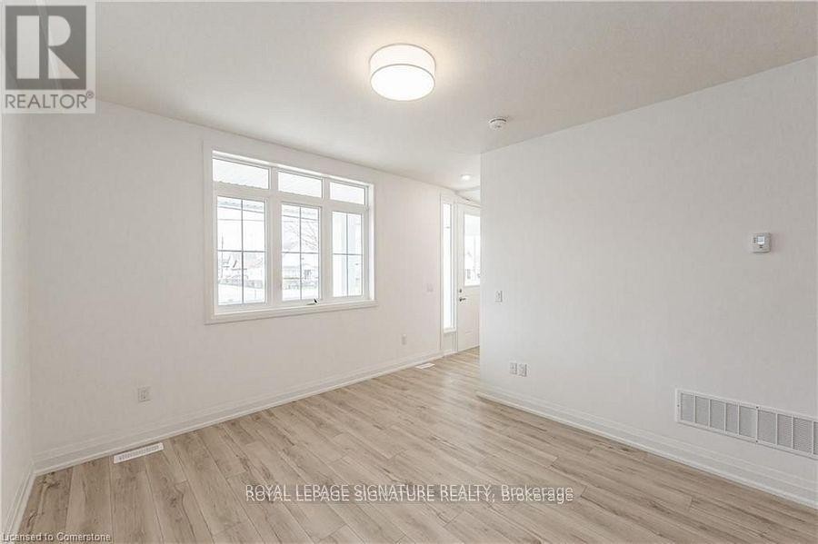 












777 BEACH BOULEVARD

,
Hamilton (Hamilton Beach),




Ontario
L8H6Y5

