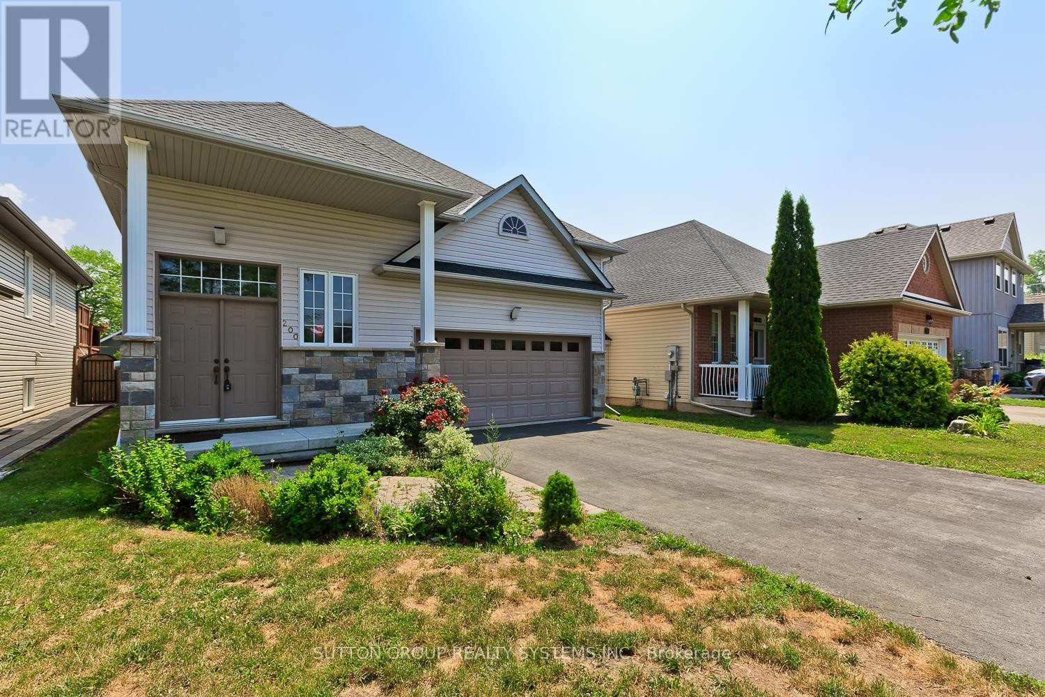 












200 REGATTA DRIVE

,
Welland (Dain City),




Ontario
L3B6E8

