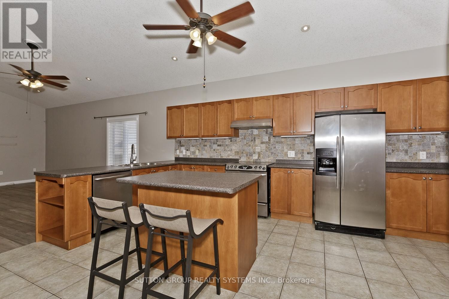 












200 REGATTA DRIVE

,
Welland (Dain City),




Ontario
L3B6E8

