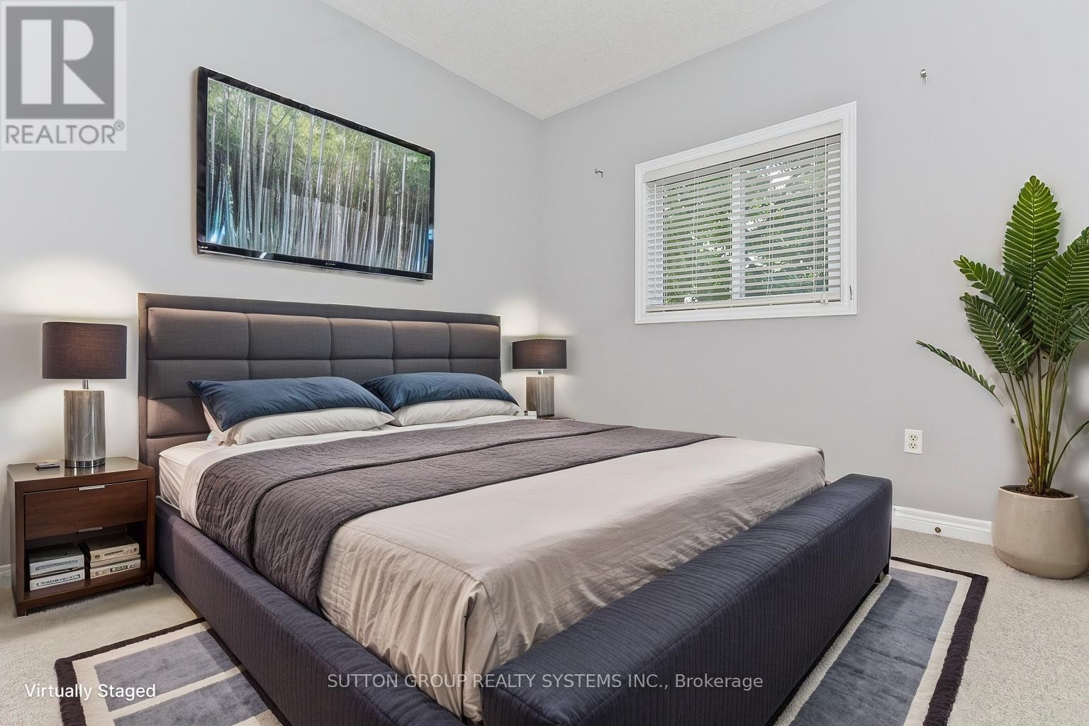 












200 REGATTA DRIVE

,
Welland (Dain City),




Ontario
L3B6E8

