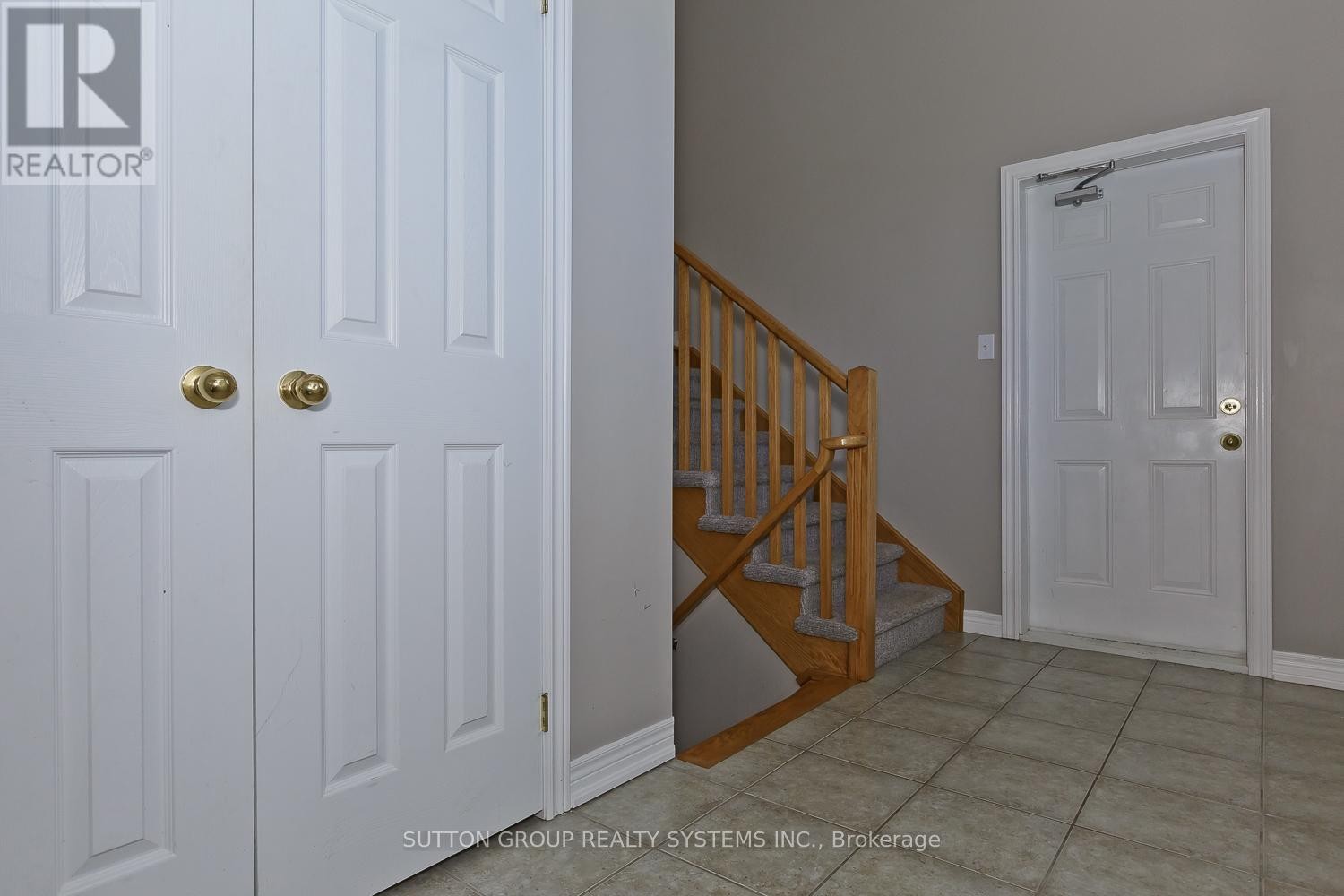 












200 REGATTA DRIVE

,
Welland (Dain City),




Ontario
L3B6E8

