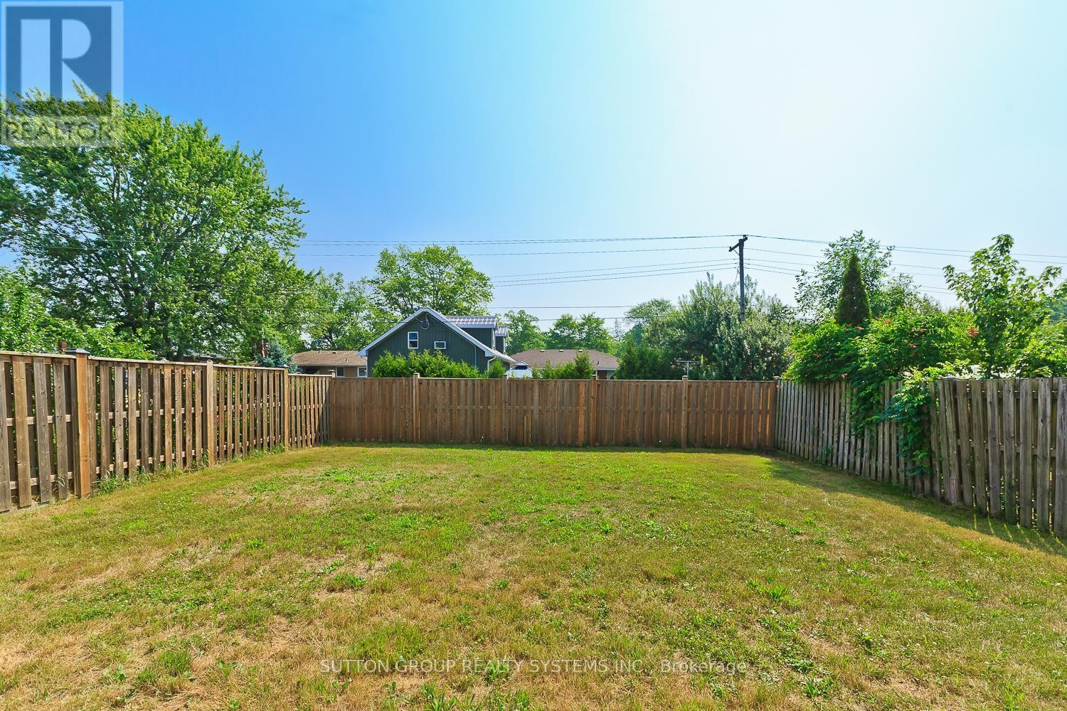 












200 REGATTA DRIVE

,
Welland (Dain City),




Ontario
L3B6E8

