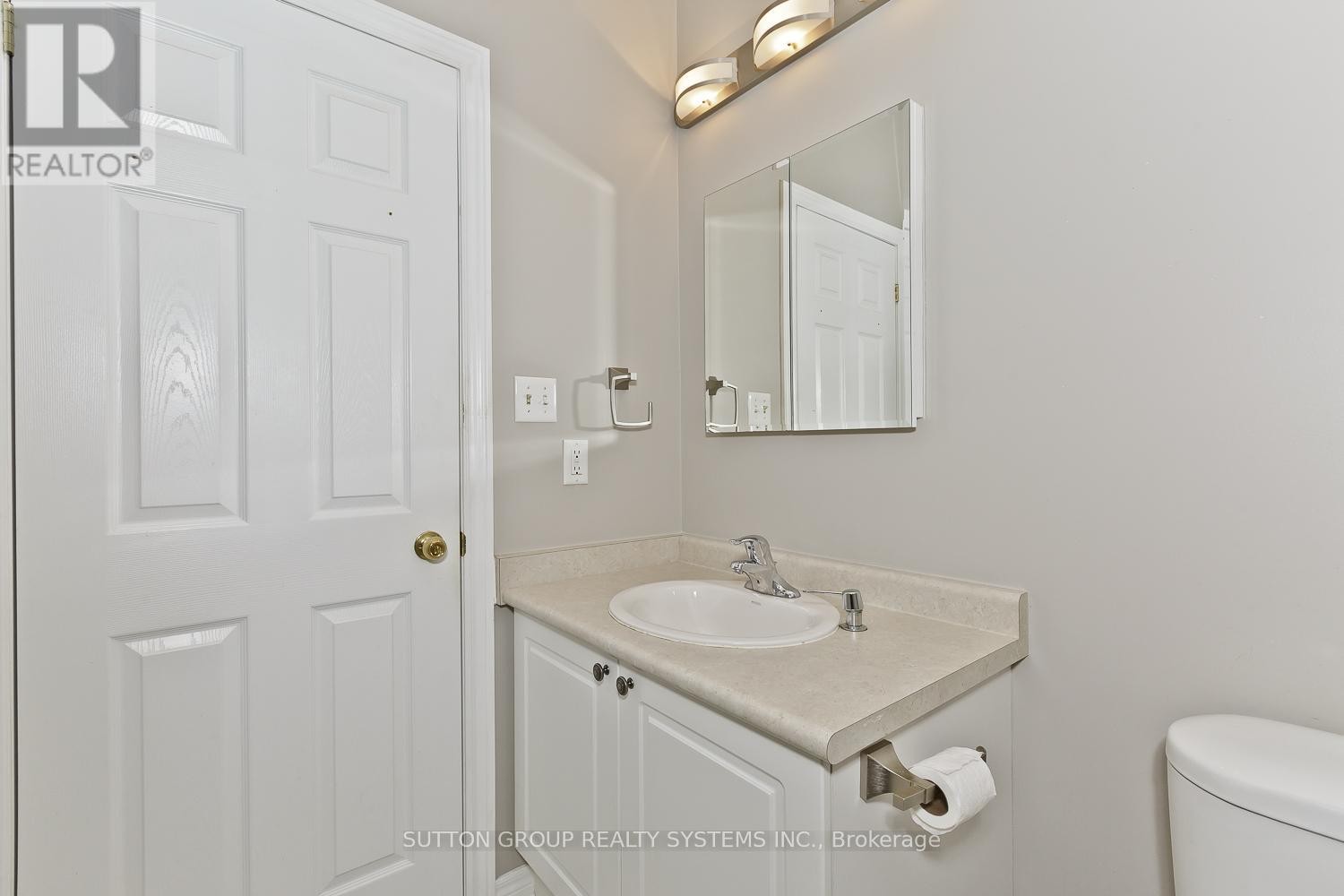 












200 REGATTA DRIVE

,
Welland (Dain City),




Ontario
L3B6E8

