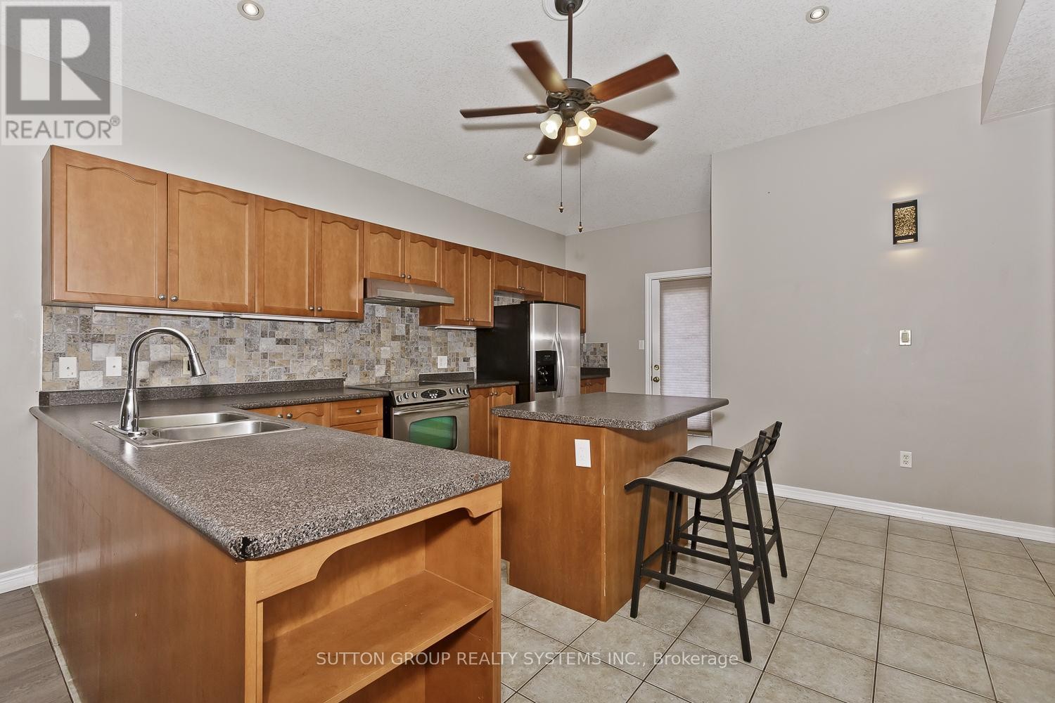 












200 REGATTA DRIVE

,
Welland (Dain City),




Ontario
L3B6E8

